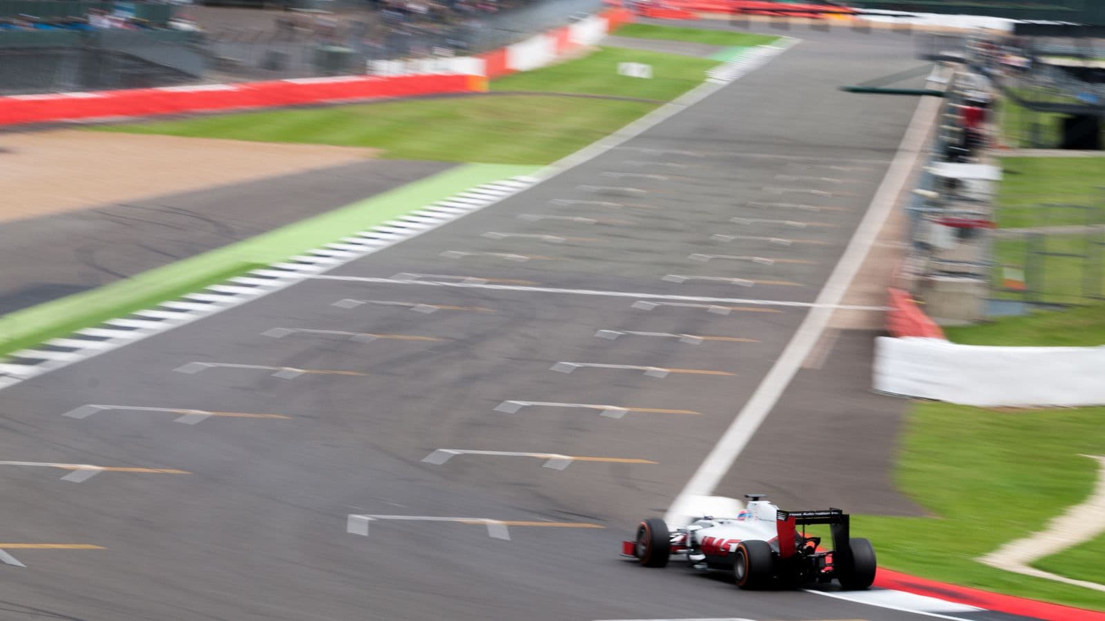 Haas Formule 1-auto op het circuit